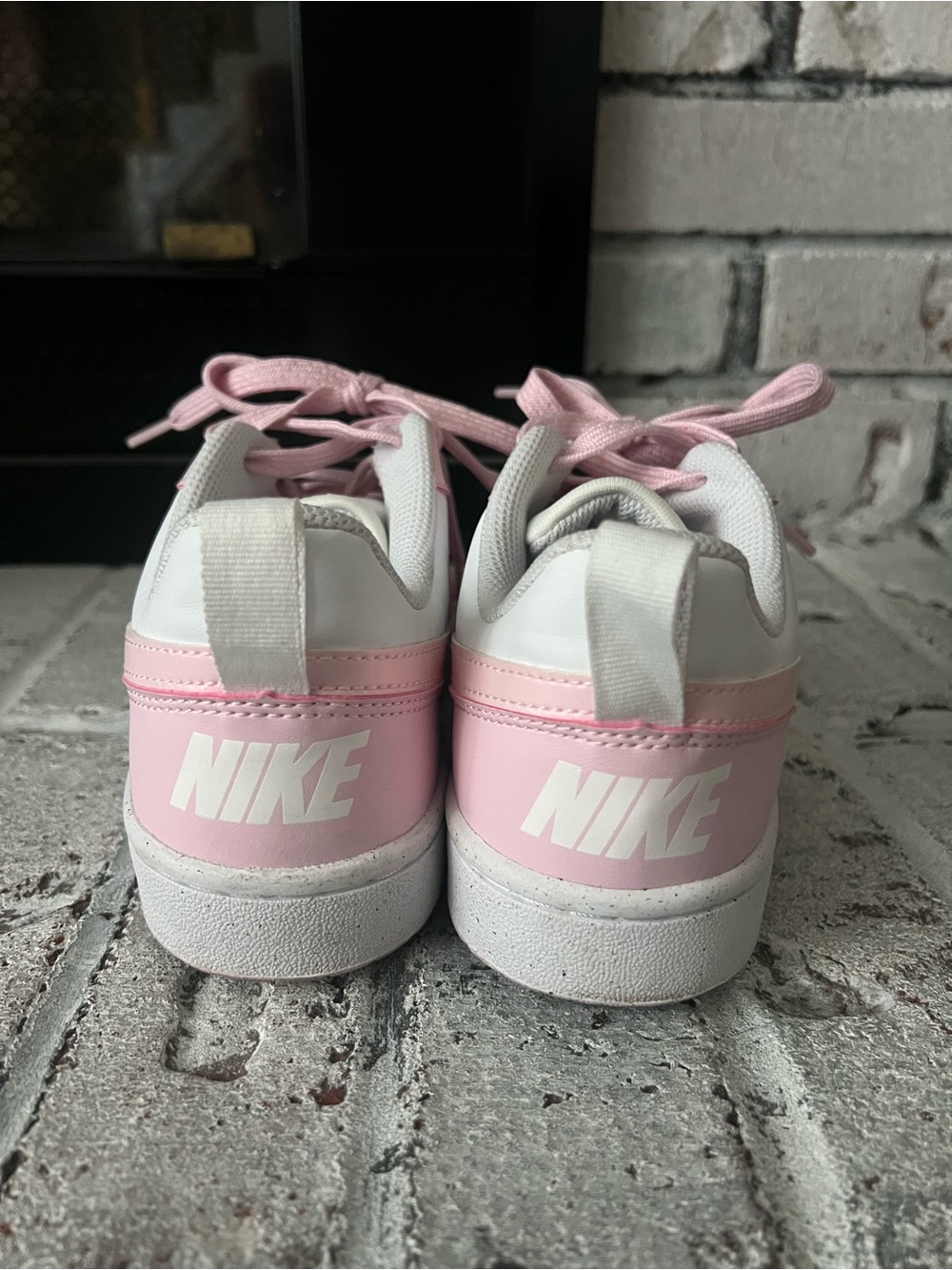 Nike Women’s Low-Top Sneakers in Pink and White - Picture 2 of 4